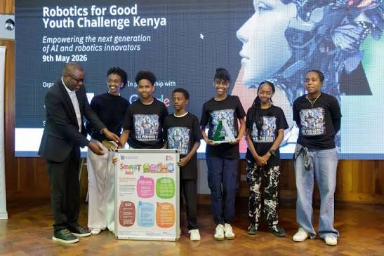 YouthSphere participants learning artificial intelligence, digital innovation and technology skills